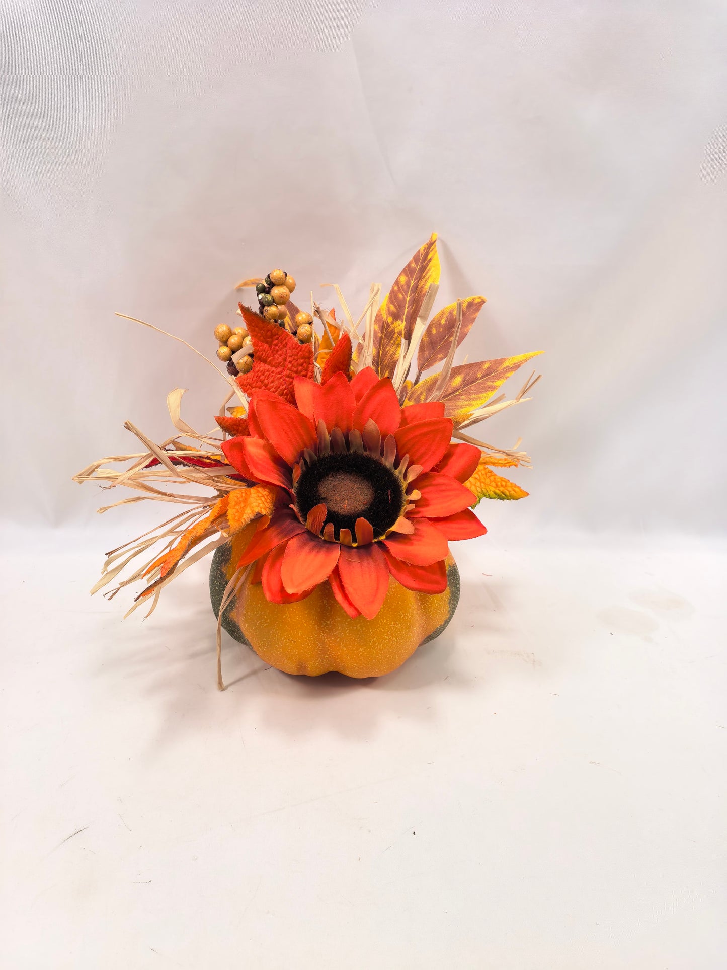 GE26-026 Artificial Pumpkin Floral Centerpiece with Seasonal Flowers