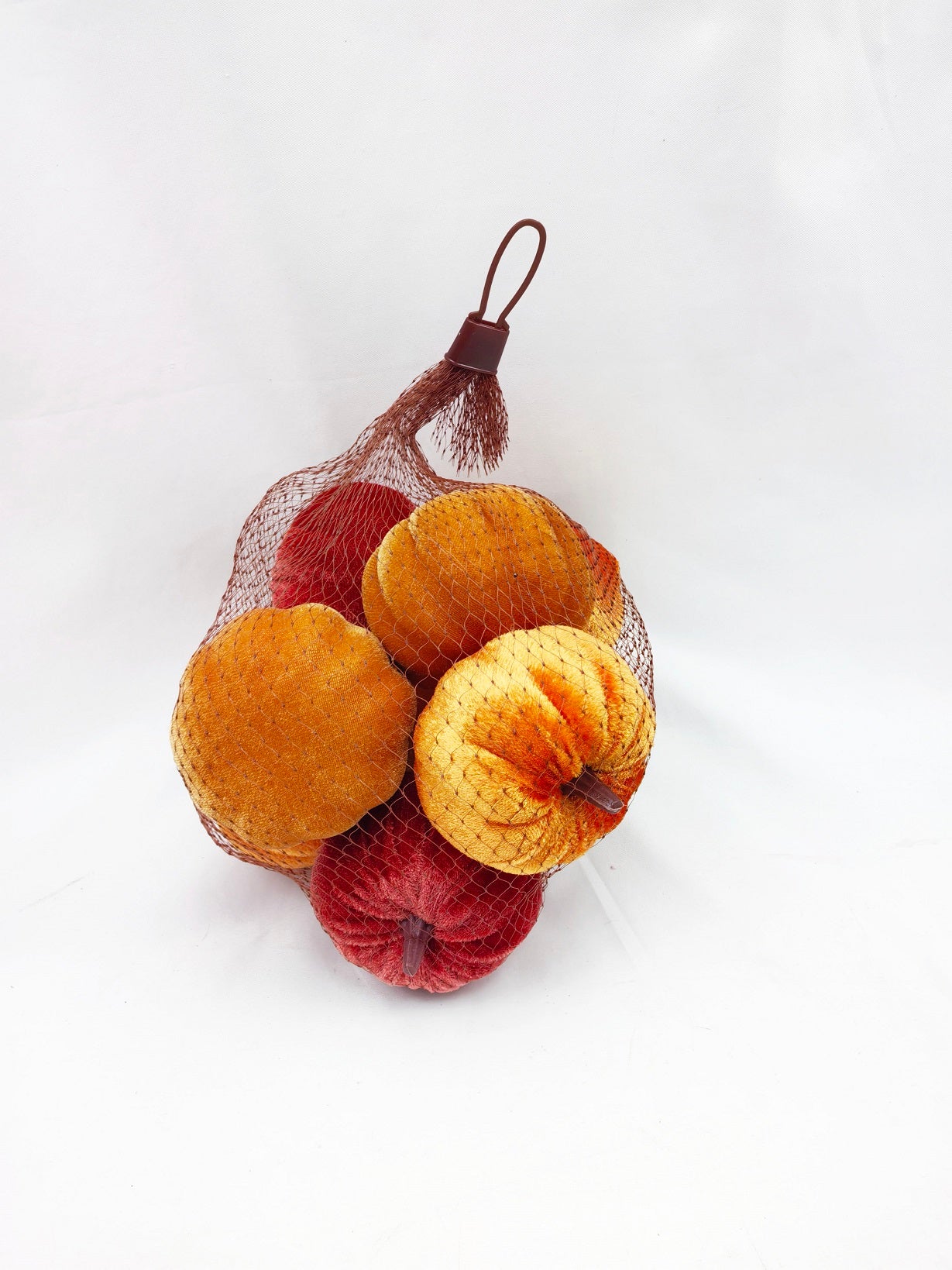 JY24-236 Natural Harvest Mesh Bag (Leaves, Acorns & Mini Pumpkins)