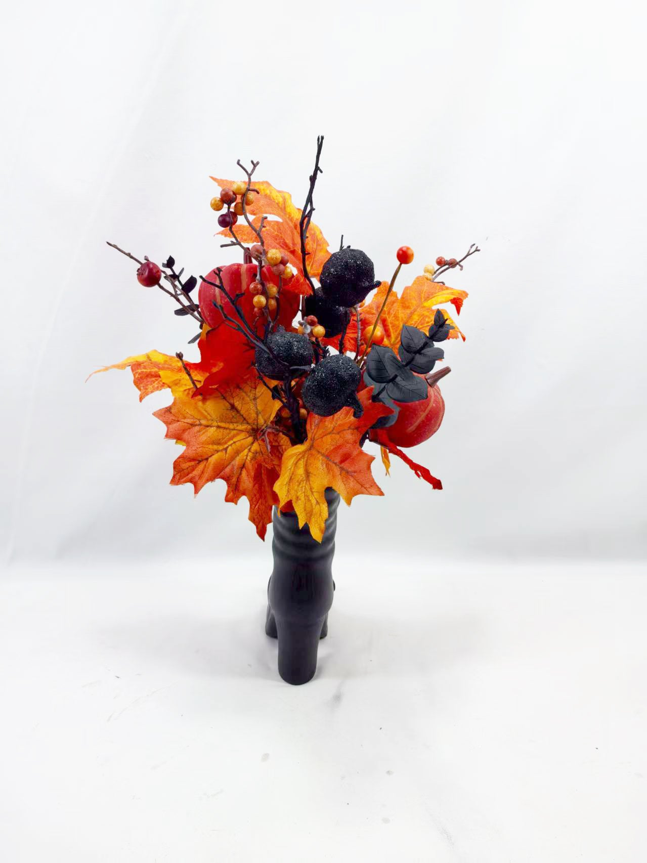 JY25-034 Witch Boot Floral Centerpiece