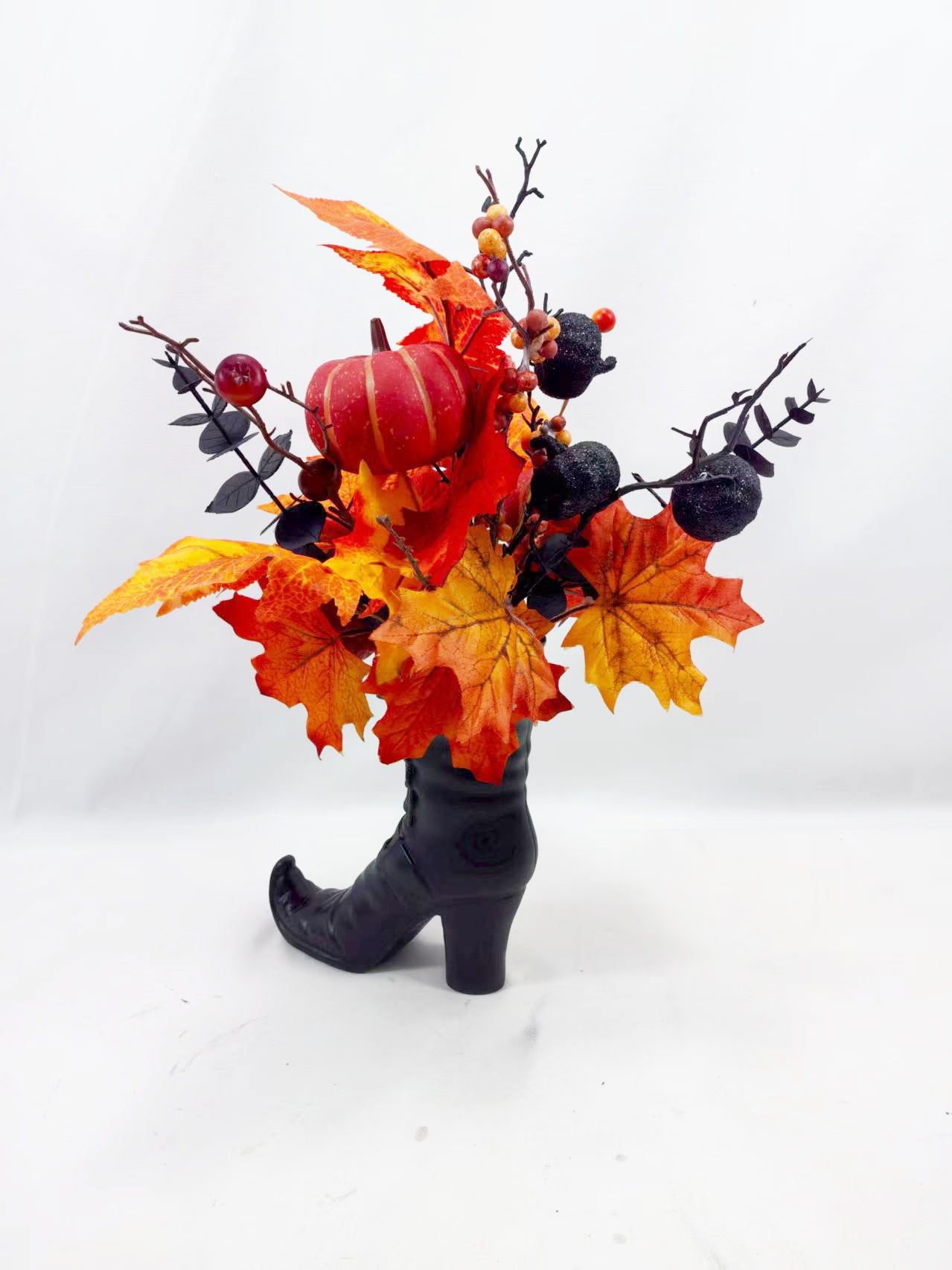 JY25-034 Witch Boot Floral Centerpiece