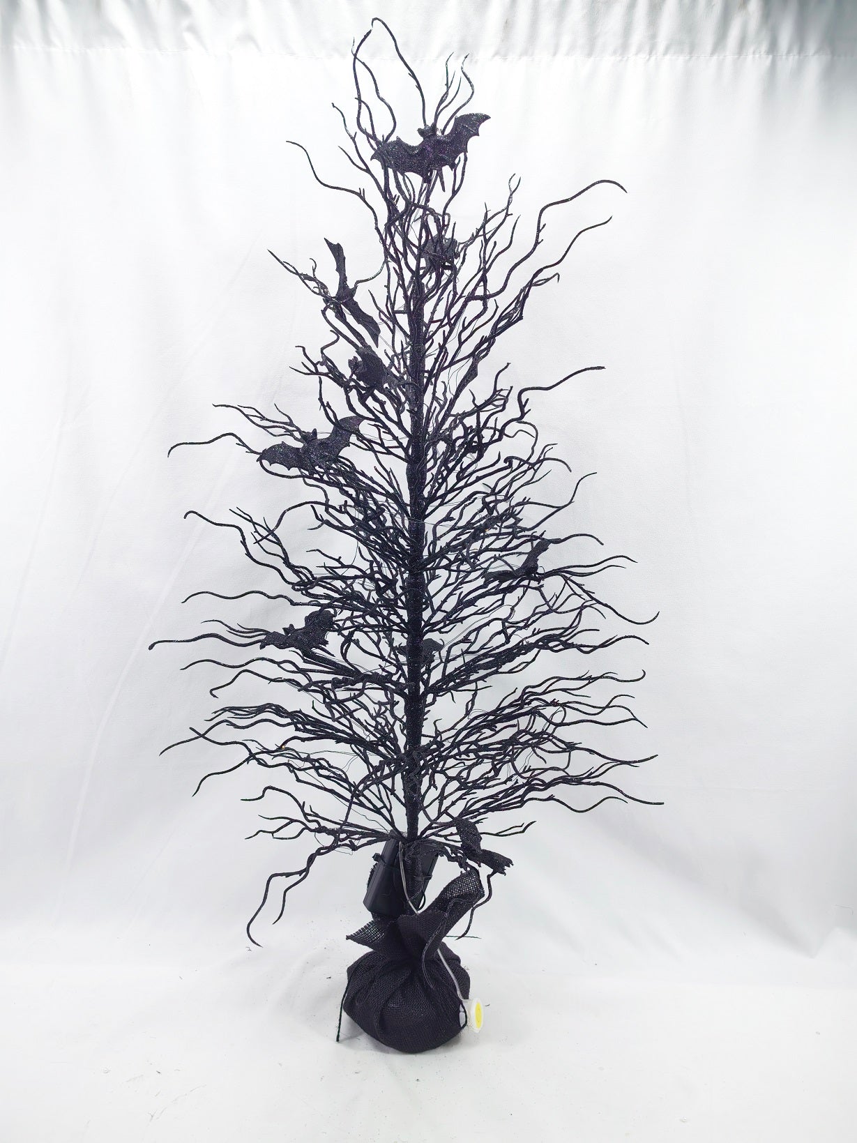 JY25-042 Spooky Bat Twig Tabletop Tree