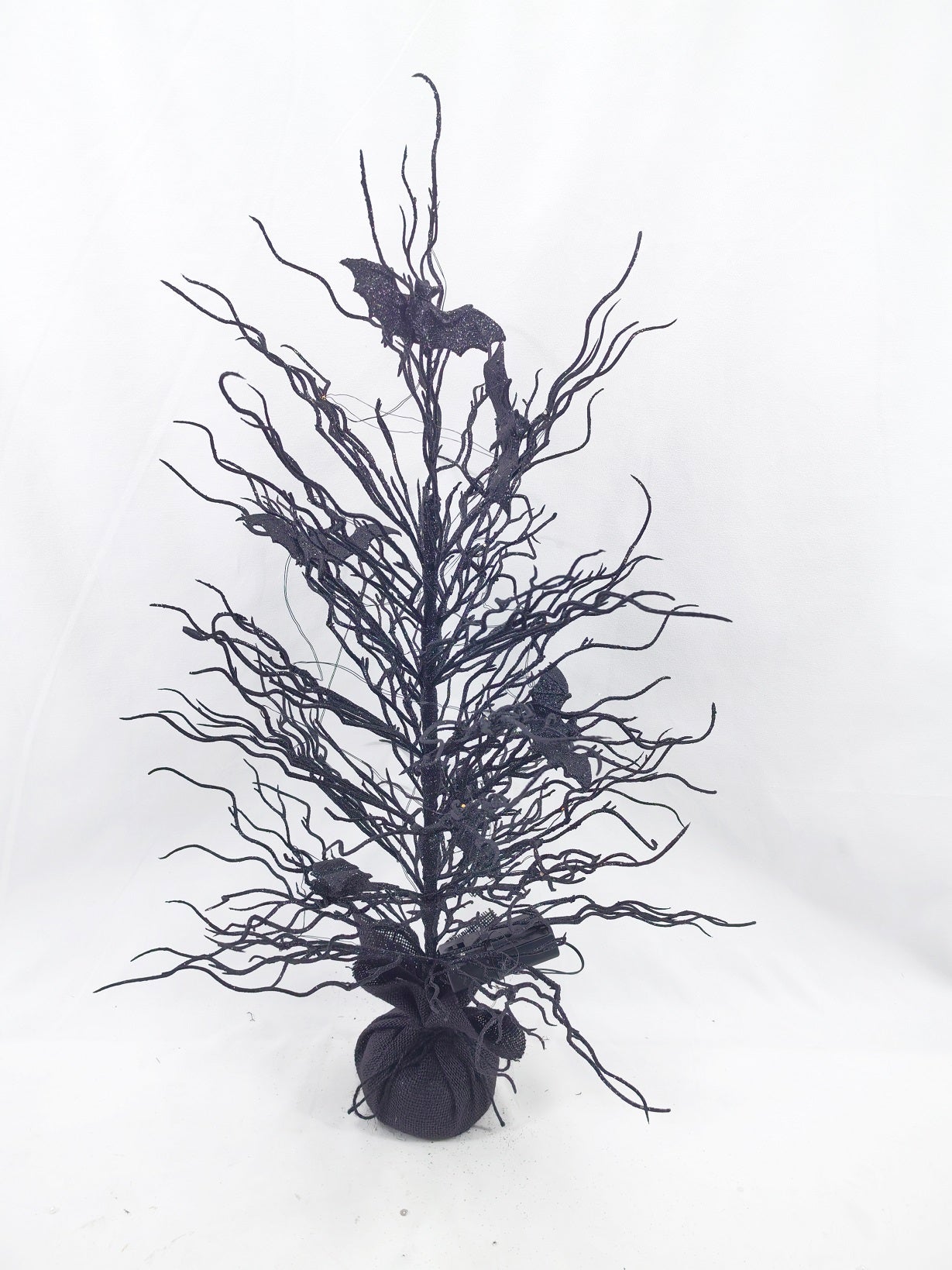 JY25-042 Spooky Bat Twig Tabletop Tree