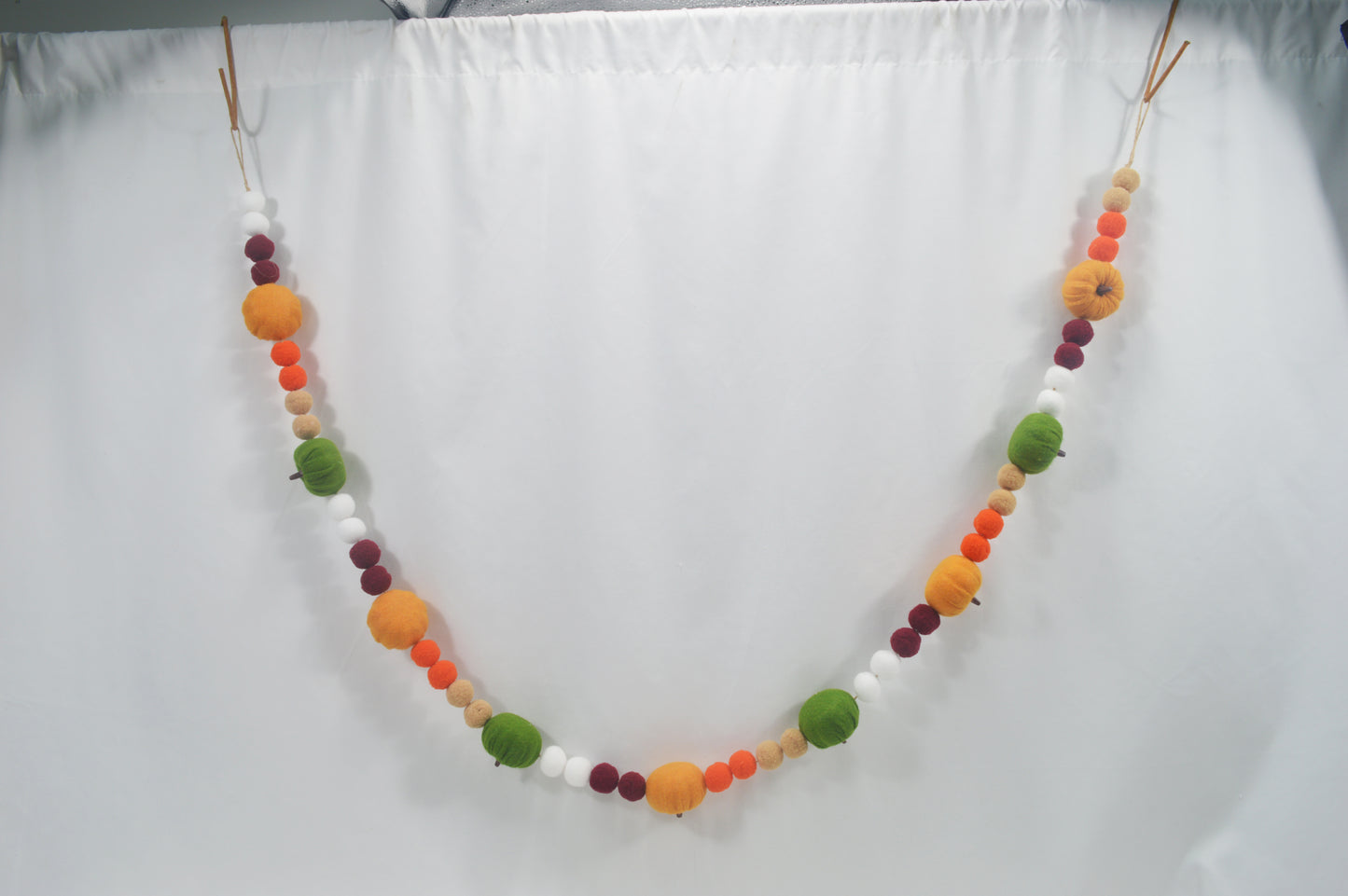 JY25 Felt Ball & Mini Pumpkin Autumn Garland (Multi-Style Options)