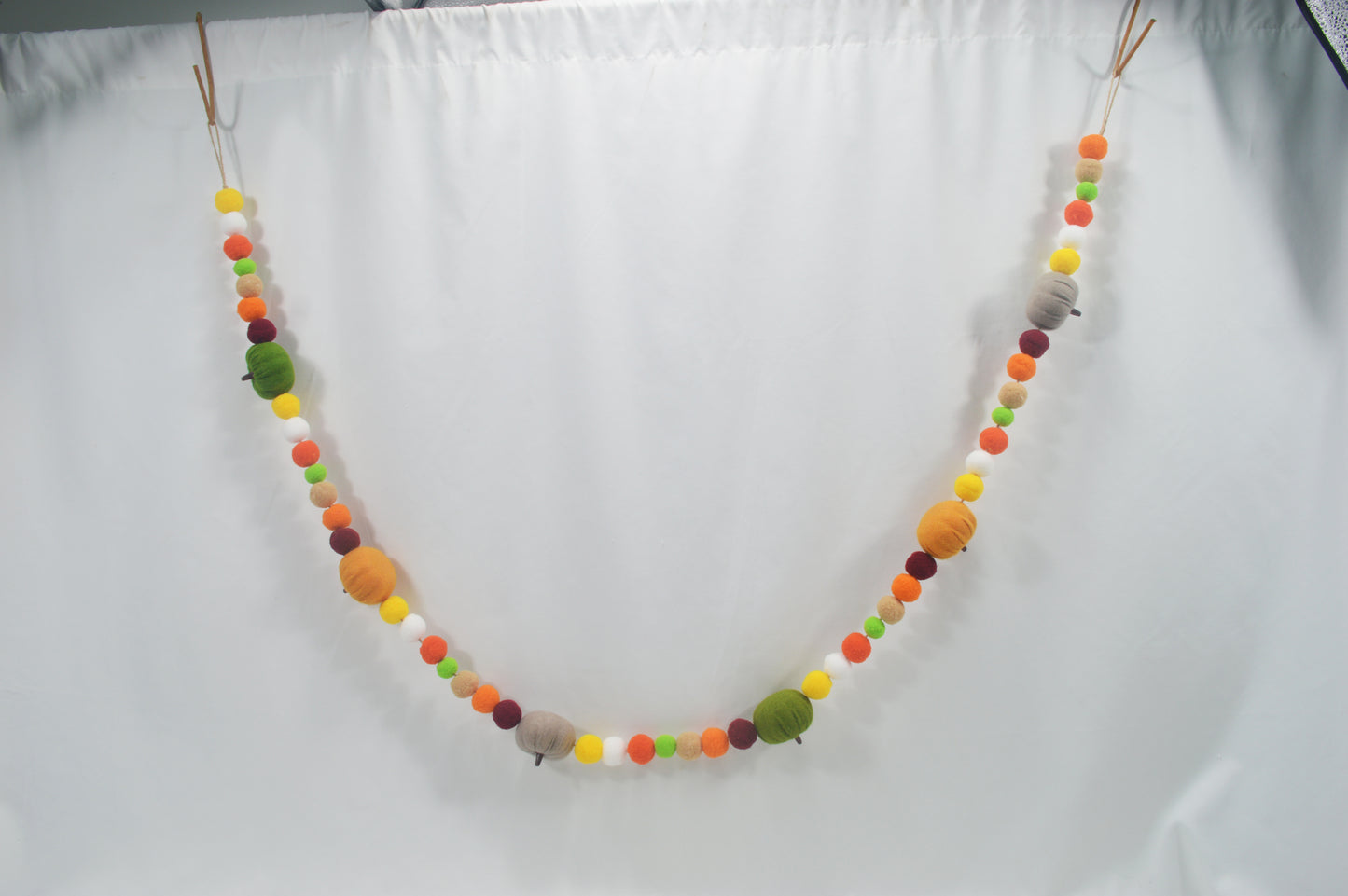 JY25 Felt Ball & Mini Pumpkin Autumn Garland (Multi-Style Options)