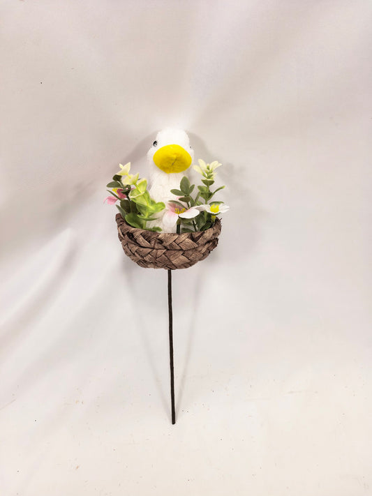 White Duck/Gosling Nest Garden Stake