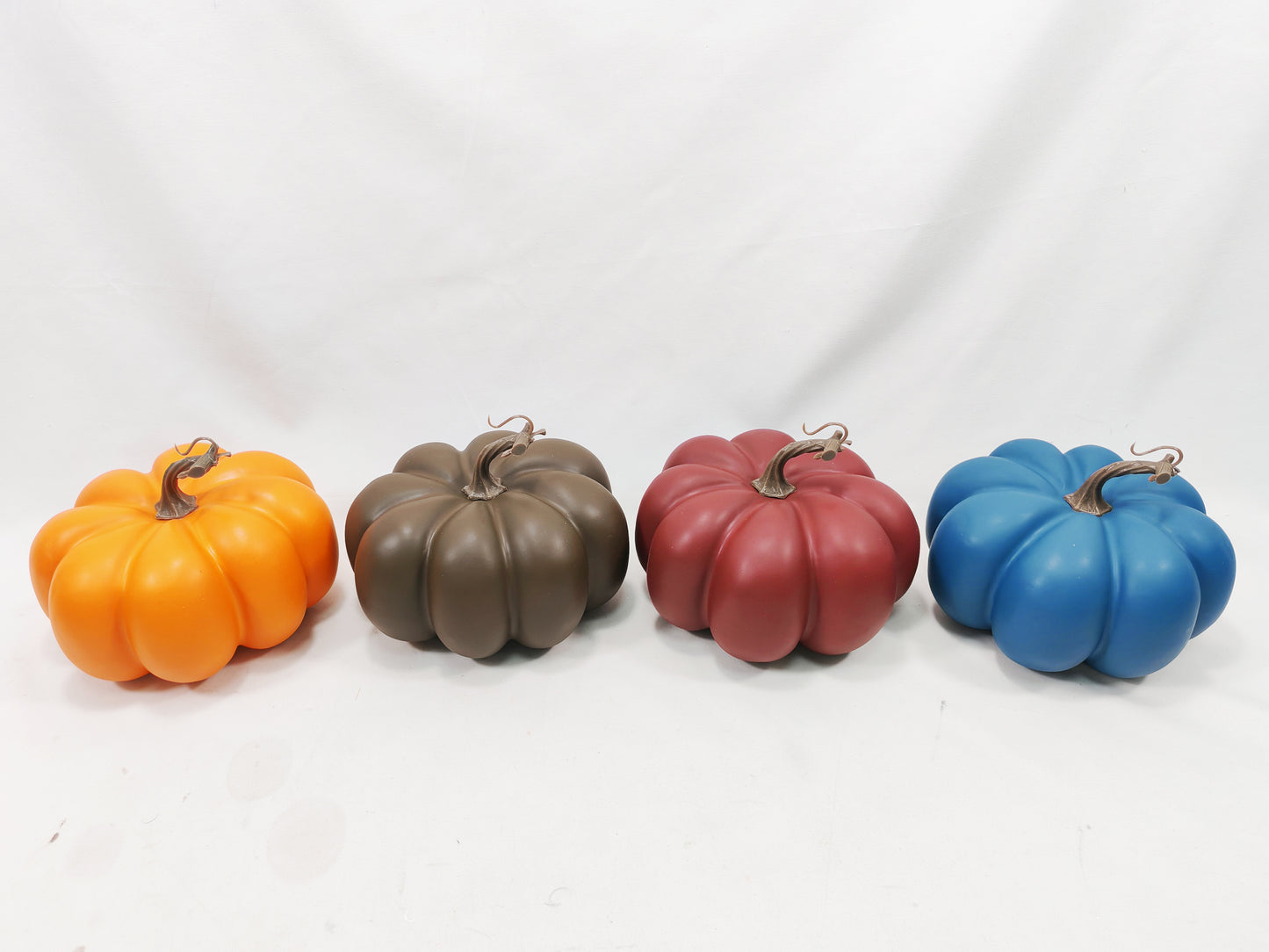 JY26-YX005 Vintage Flat-Ribbed Artificial Pumpkin
